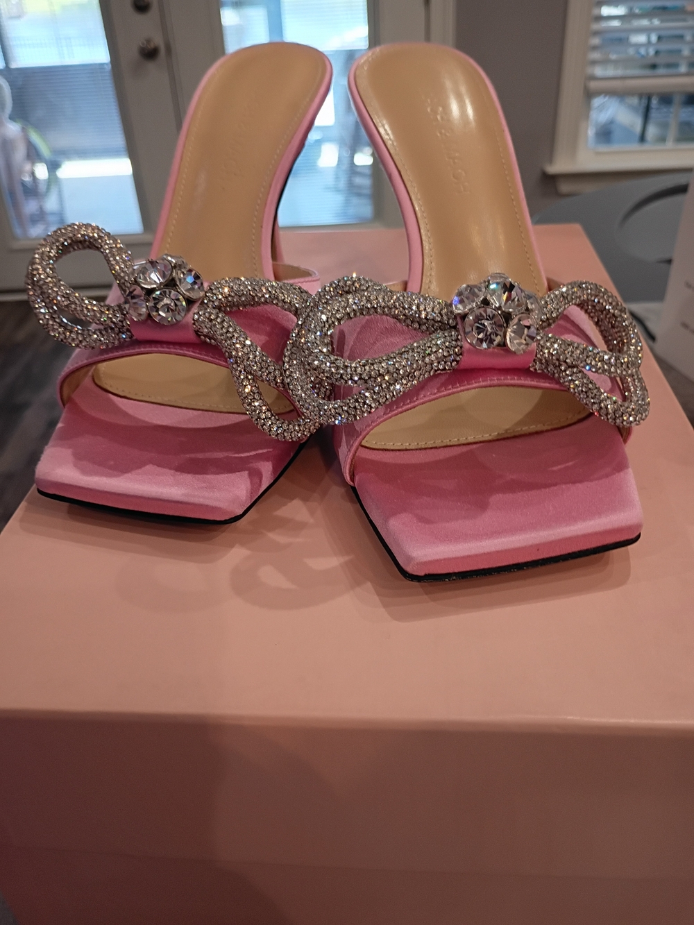 MACH & MACH Pink Silk Crystal Bow Mules Women's Size 38.5 New - Picture 5 of 13